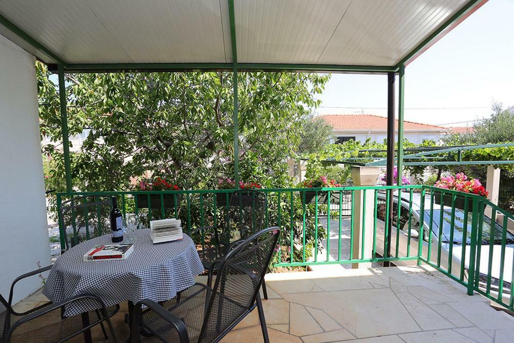 Apartments Off Supetar Εξωτερικό φωτογραφία