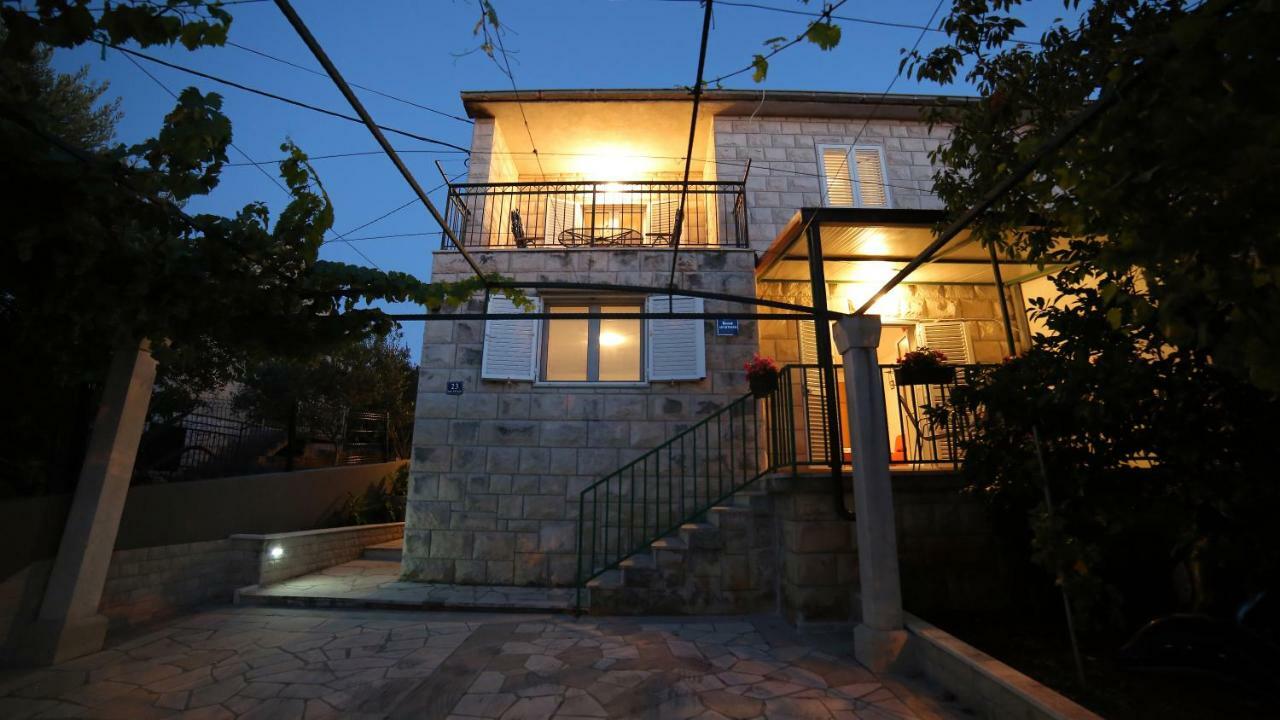 Apartments Off Supetar Εξωτερικό φωτογραφία